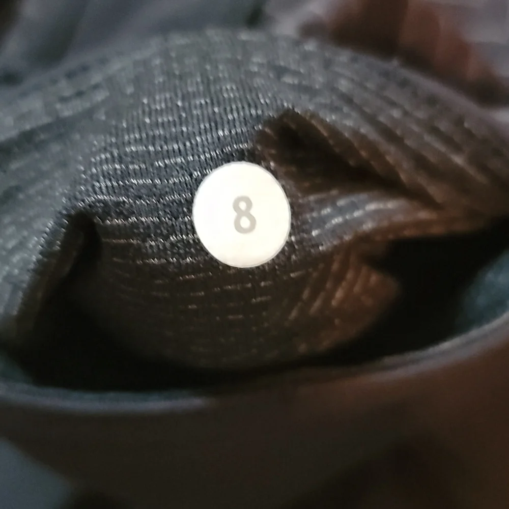 Lululemon | Conduit Crop Capri Leggings in Black Tonal Stripe